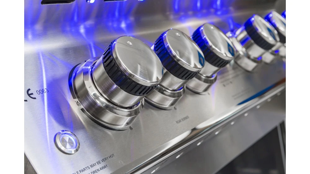 Whistler Grills Bibury 4 Gas BBQ With Free Cover And Rotisserie 11 Whistler Grills Bibury 4 Gas BBQ With Free Cover And Rotisserie - Image 11