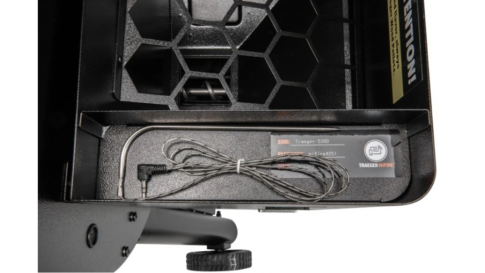 Traeger - Ironwood D2 650 Pellet BBQ - Free Cover And Front Folding Shelf 7 Traeger - Ironwood D2 650 Pellet BBQ - Free Cover And Front Folding Shelf - Image 7